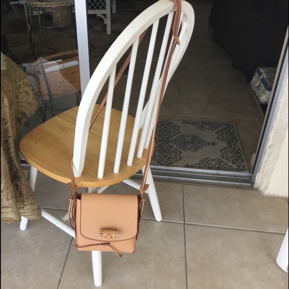LIEBESKIND Leather Crossbody - Berlin
